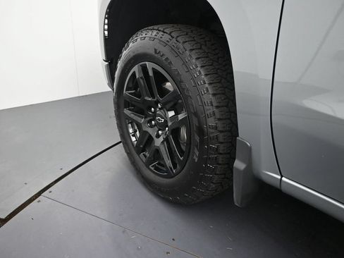 Used 2026 Chevrolet Silverado 1500 Custom w/ LPO, Dark Essentials Package AWD/4WD image 14