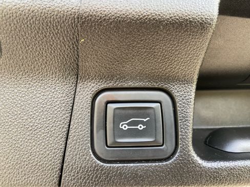 Used 2023 GMC Acadia AT4 AWD/4WD image 8