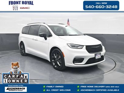 Used 2025 Chrysler Pacifica Limited