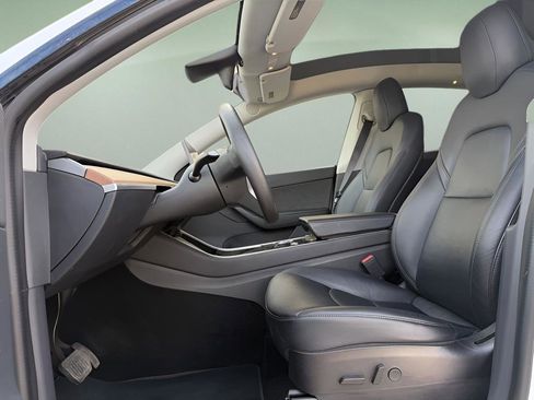 Used 2020 Tesla Model Y Performance image 17