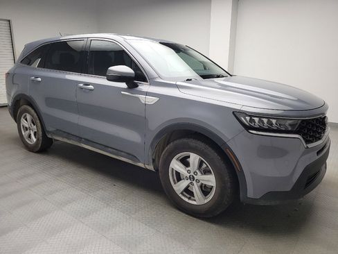 Used 2021 Kia Sorento LX FWD image 11