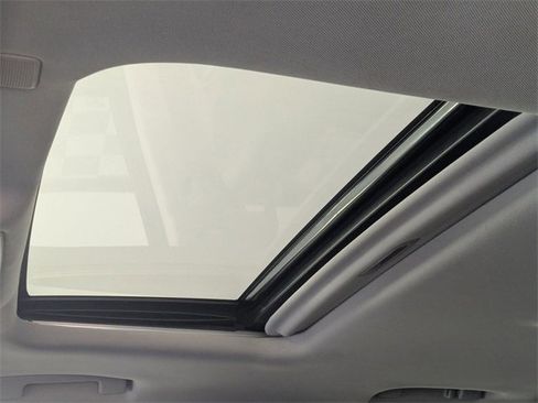 Used 2017 Chevrolet Silverado 1500 LTZ Z71 w/ LTZ Plus Package image 13