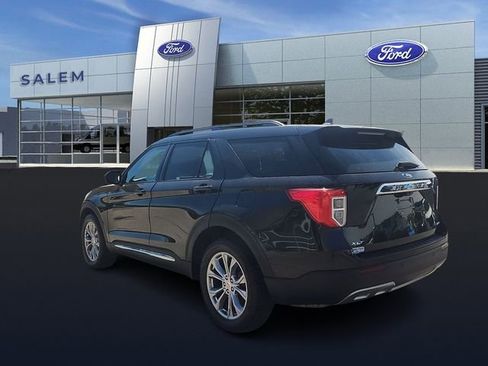 Certified 2022 Ford Explorer XLT w/ Equipment Group 202A AWD/4WD image 4