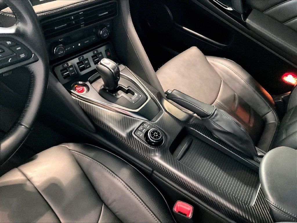 Used 2024 Nissan GT-R Premium w/ Premium Interior Package AWD/4WD image 20