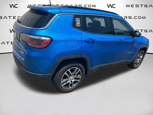 Used 2018 Jeep Compass Latitude w/ Popular Equipment Group AWD/4WD image 40