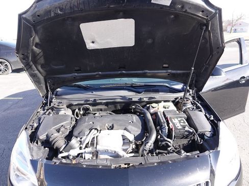 Used 2017 Buick Regal Sport Touring image 40