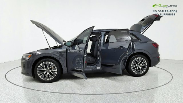 Used 2024 Audi Q8 e-tron Prestige w/ Prestige Package AWD/4WD image 15