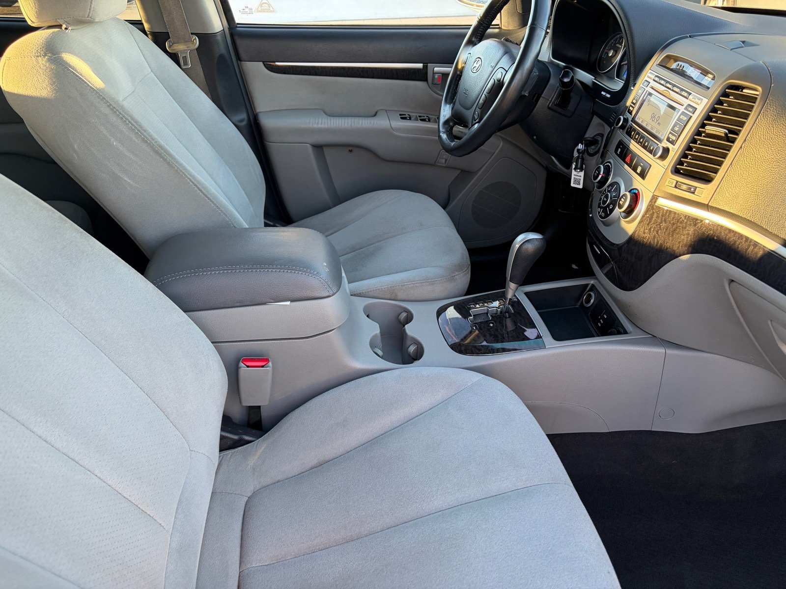 Used 2009 Hyundai Santa Fe SE FWD image 11
