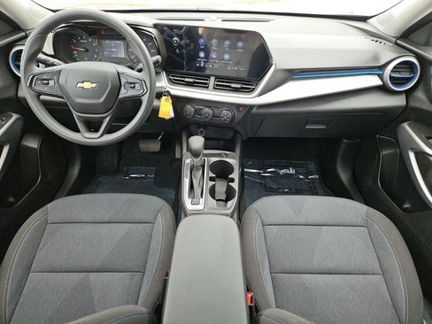 Certified 2024 Chevrolet Trax LS image 16