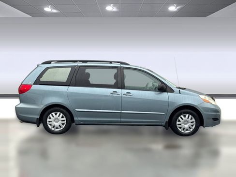 Used 2006 Toyota Sienna CE image 7
