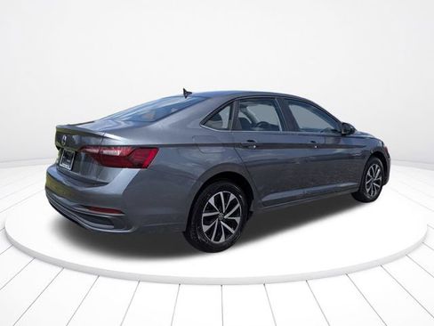 Used 2024 Volkswagen Jetta S FWD image 3