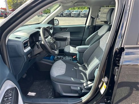 New 2025 Ford Maverick XLT image 9