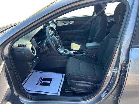 Certified 2022 Kia Forte LXS FWD image 10