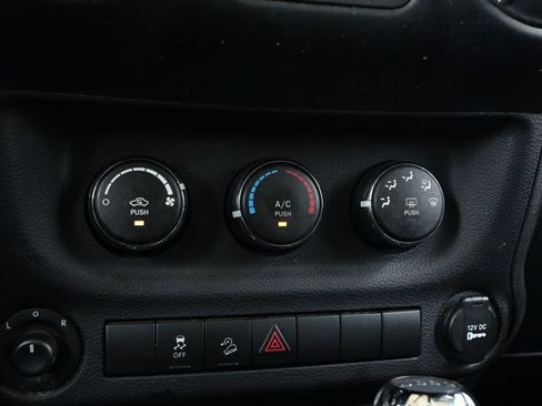Used 2017 Jeep Wrangler Unlimited Sport w/ Quick Order Package 24S AWD/4WD image 16