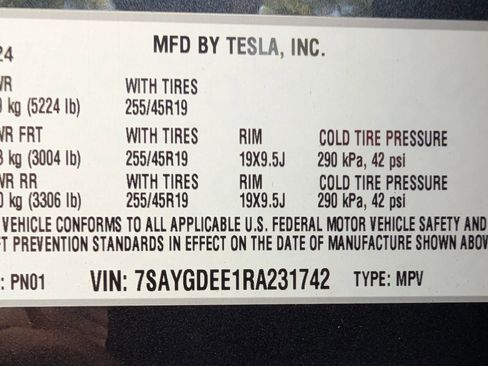 Used 2024 Tesla Model Y Long Range image 17