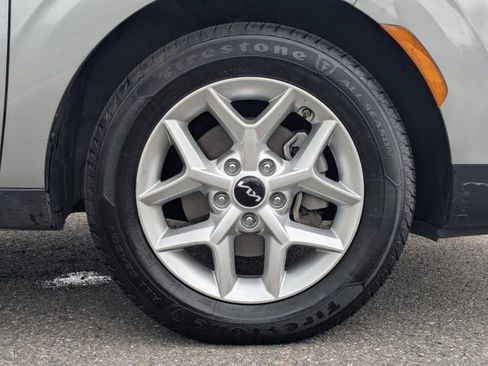 Certified 2025 Kia Soul LX w/ LX Technology Package FWD image 13