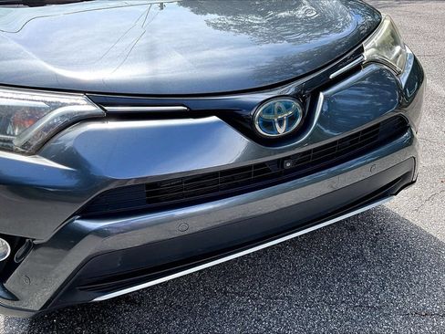 Used 2018 Toyota RAV4 Limited w/ Advanced Technology Package AWD/4WD image 34