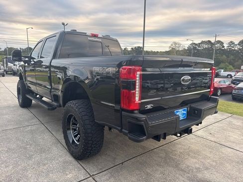 Used 2023 Ford F250 Lariat w/ Lariat Ultimate Package image 5