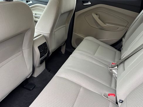 Used 2017 Ford Escape SE image 26