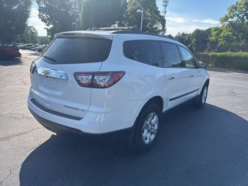 Used 2016 Chevrolet Traverse LS FWD image 4