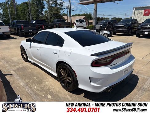Used 2022 Dodge Charger Scat Pack w/ Plus Group RWD image 4