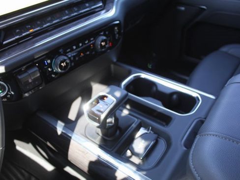 Used 2025 Chevrolet Silverado 1500 LTZ w/ LTZ Premium Texas Edition image 39