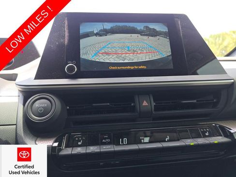 Used 2023 Toyota Prius XLE FWD image 32