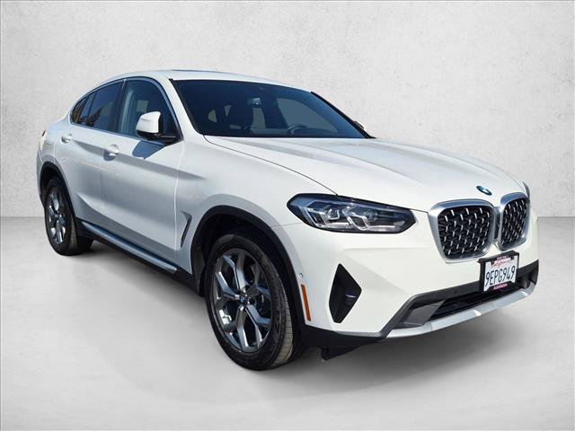 Used 2023 BMW X4 xDrive30i w/ Premium Package AWD/4WD image 3