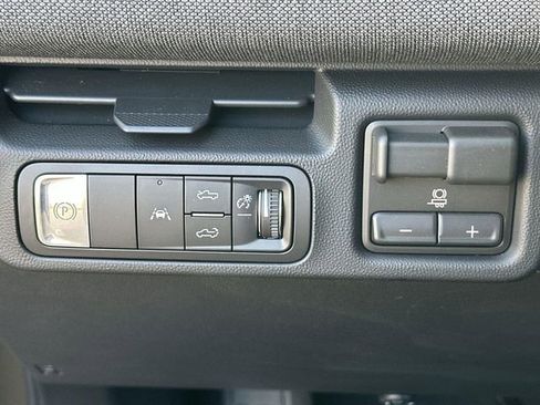 New 2026 GMC Sierra EV Elevation image 17