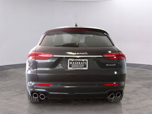 New 2024 Maserati Grecale GT image 6