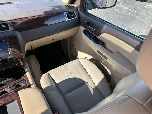 Used 2008 GMC Yukon Denali image 19