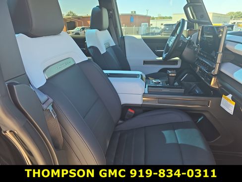 New 2025 GMC Hummer EV 3X image 11