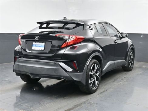 Used 2018 Toyota C-HR image 10