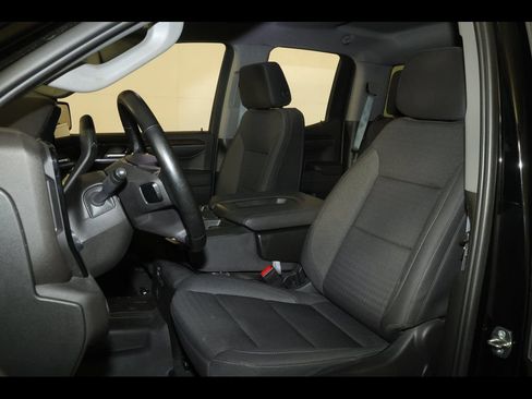 Used 2023 Chevrolet Silverado 1500 LT AWD/4WD image 15