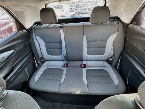 Used 2021 Chevrolet TrailBlazer LS FWD image 19
