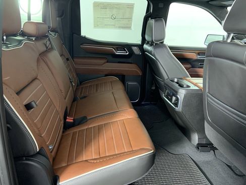 Used 2025 GMC Sierra 1500 Denali Ultimate image 24