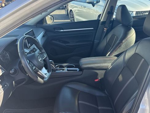 Used 2024 Nissan Altima 2.5 SR image 8