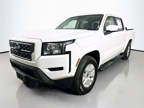 Used 2023 Nissan Frontier SV RWD image 3