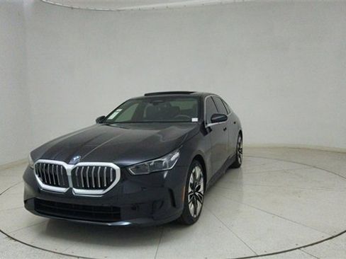 Used 2025 BMW 540i xDrive image 68