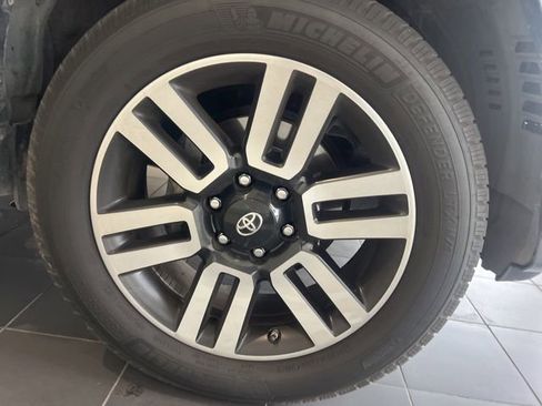 Used 2020 Toyota 4Runner Limited image 4