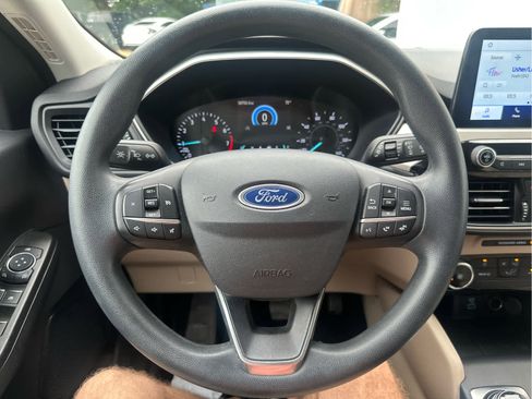 Used 2021 Ford Escape SE image 28