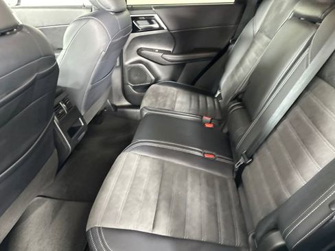 Used 2023 Mitsubishi Outlander SE AWD/4WD image 17