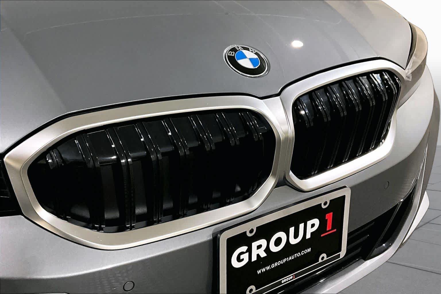 Used 2026 BMW 330i xDrive Sedan w/ Premium Package AWD/4WD image 31