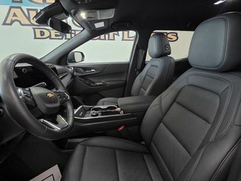Used 2026 Chevrolet Equinox LT w/ Convenience Package II AWD/4WD image 11