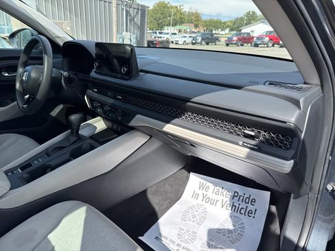 Used 2023 Honda Accord EX image 18