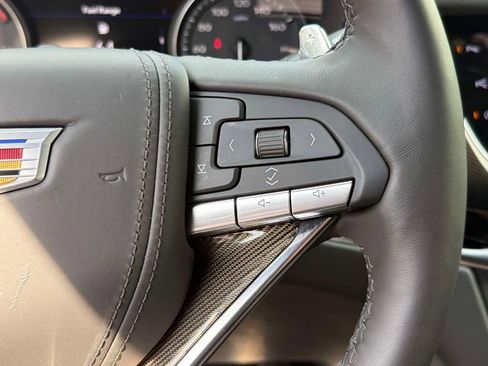 Used 2025 Cadillac XT6 Sport w/ Platinum Package AWD/4WD image 33