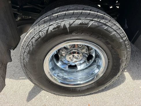 Used 2022 RAM 3500 Tradesman w/ Chrome Appearance Group AWD/4WD image 39