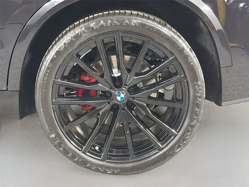 New 2026 BMW X5 xDrive40i w/ M Sport Package AWD/4WD image 31