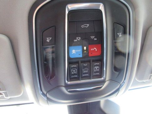 Used 2023 Jeep Grand Cherokee L Limited w/ Trailer Tow Group (B) image 27