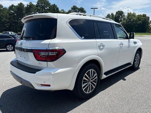 Used 2024 Nissan Armada SL w/ Captain's Chairs Package AWD/4WD image 10